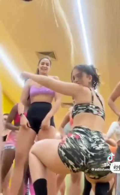 Mel maia&eth;