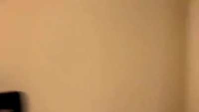 Slk, faria o msm se ela aparecesse no meu quarto 😨😨😱