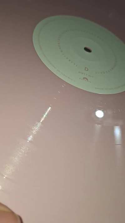 Writing on ILIWYS 10 year vinyl