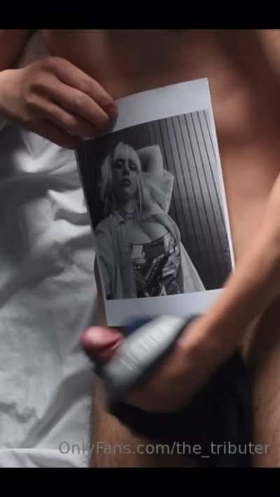 [kik gvincex2396] Billie Eilish gets a jerking for her fantastic tits