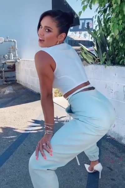 Vanessa Hudgens 