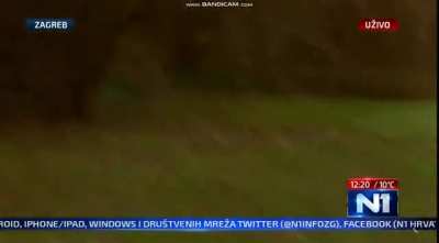 News reporter films croatian 6.4 earthquake live