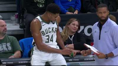 [Highlight] Giannis plays with Rex from Toy Story before checking back into the game