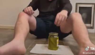 🦵 🏺 🦵