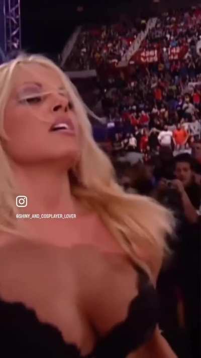 Trish Stratus