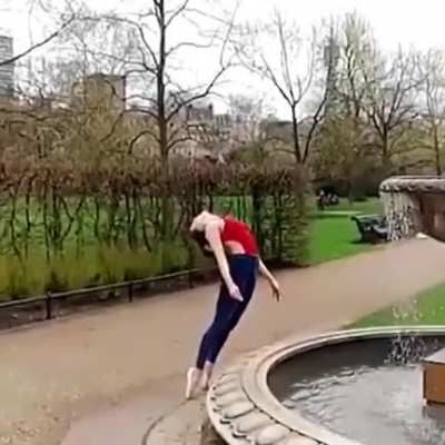 HMC while I try to be Ariel from the Little Mermaid