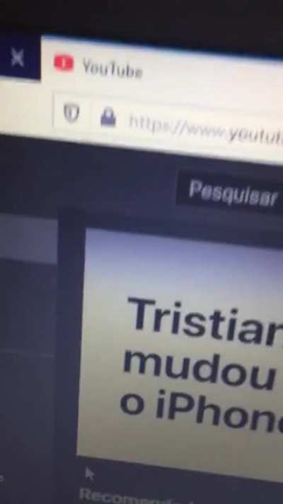Enfim a hipocrisia... O v&iacute;deo est&aacute; sendo postado no YT e falando q o YT est&aacute; te enganando...