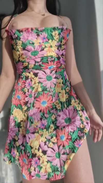 This dress can't contain my big tits