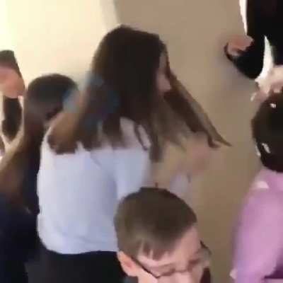 Стрельнули себе в ногу