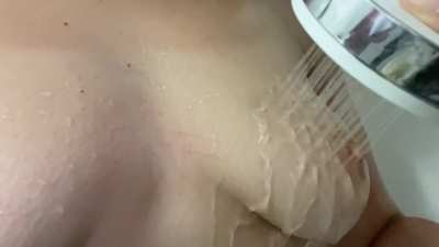 Come suck my big boobies