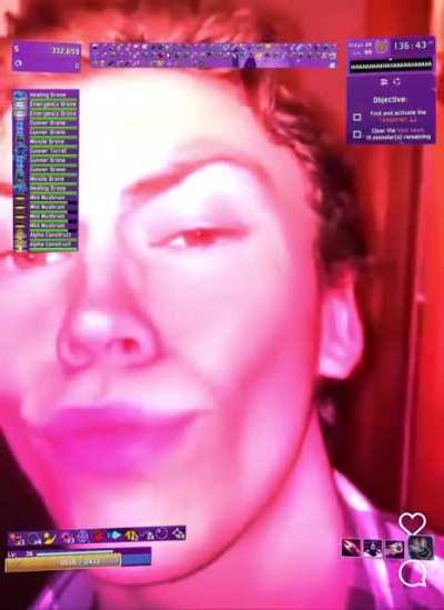 Late game? 8 gesture? Royalcap? Surely. (Flashing lights)