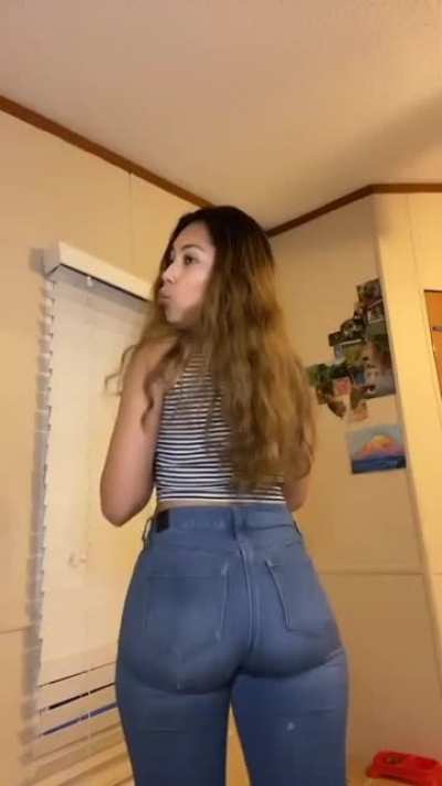 👖🍑