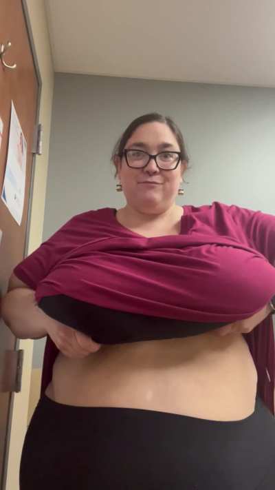 Your my doctor and walk in with me doing this …. You grabbing one or making me cover up??😏😉