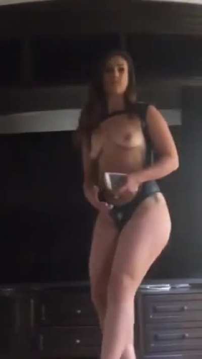 Kelsi Monroe hanging out before a scene
