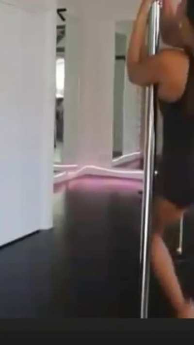 Love how she use to be a stripper before escorting n internet fame