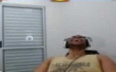 olha a carinha dele