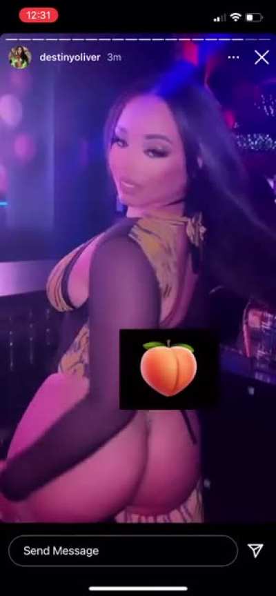 🥴