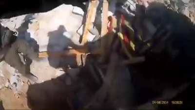 IDF tank crew evacuates after rpg hit
