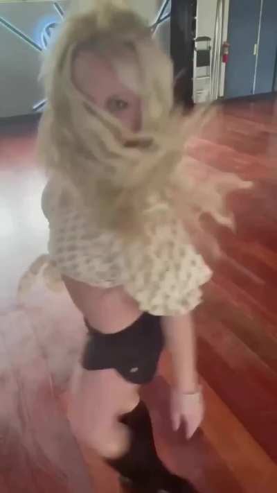 She's sure back!!🔥👅🤩💣