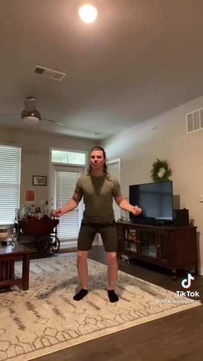 Looks like he&rsquo;s doing something else..pure cringe