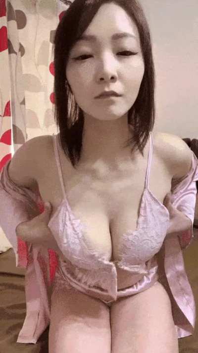 Need someone to cum and play with these