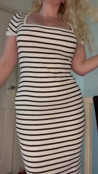 Who says curvy girls can’t wear stripes!