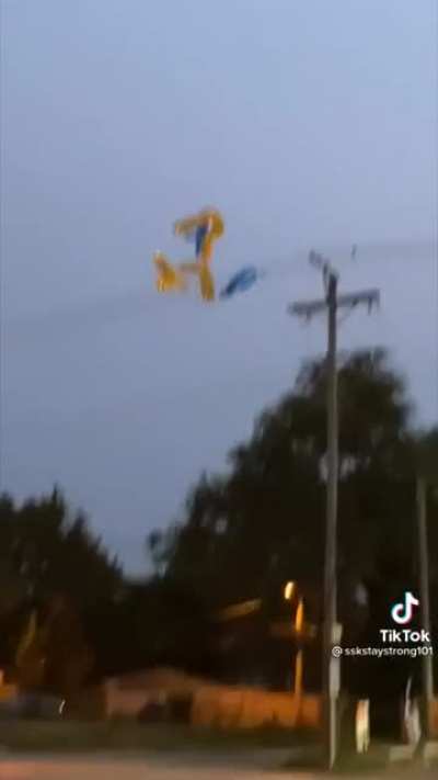 Party balloons and power lines don’t mix