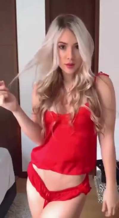 Laura sagra tits