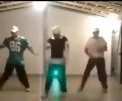 Lowkey, it'll be hella nice if epic added let's groove as a emote.