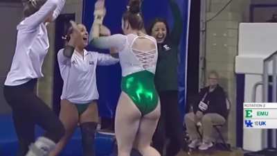Bunz of Beauty from Eastern Michigan (Neon Green Leos) 🤍💚🦅🤸&zwj;♀️