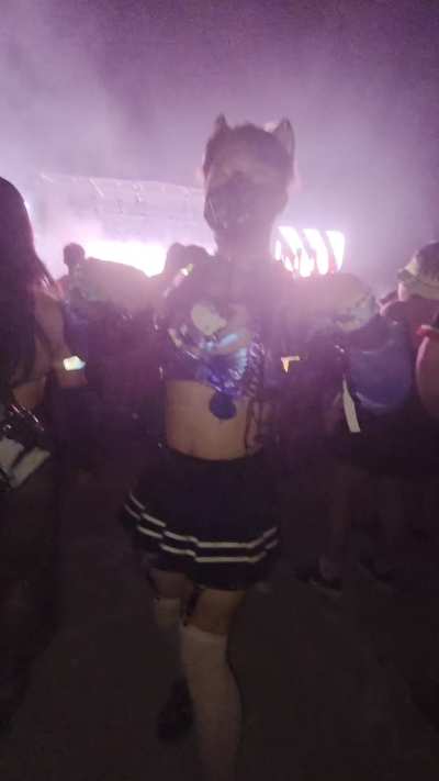 Plugged and raving