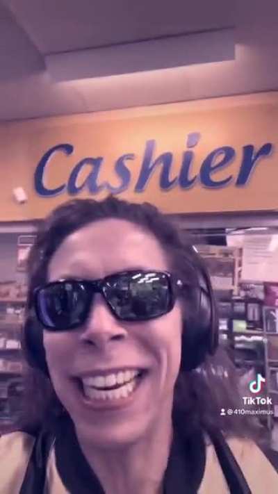 Dude Rapping At Gas Station (it&rsquo;s me, I&rsquo;m the dude)&hellip; feel free to roast me in the comments
