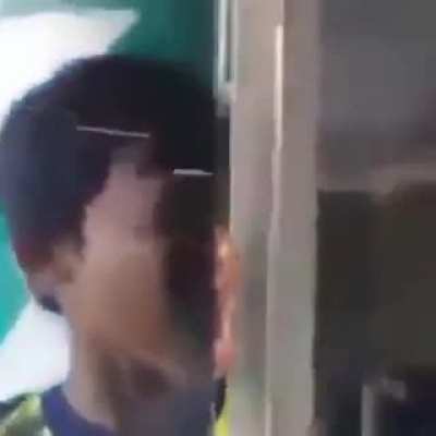 :V