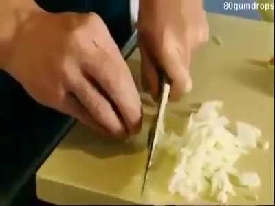 Gordon teaches how to cook