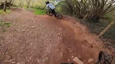 🏴󠁧󠁢󠁷󠁬󠁳󠁿 You'd struggle to find a better built jump line in the UK! Hold on, they get bigger 👀