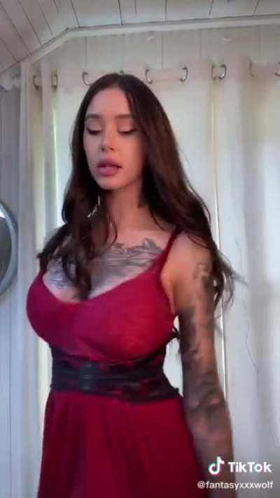 I like her looks