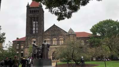 University of Illinois Urbana-Champaign&rsquo;de 29 Ekim&rsquo;de Okulun &Ccedil;anları 10. Yıl Marşı &Ccedil;aldı