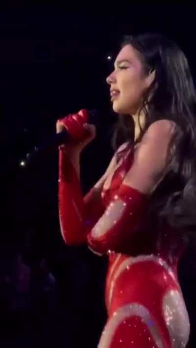Dua performing &lsquo;Levitating&rsquo; in Melbourne, Australia (11/12/22)