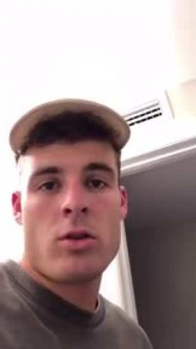man took a picture of himself everyday for 2020