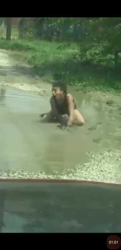 She's a maniac, maaaniaaac