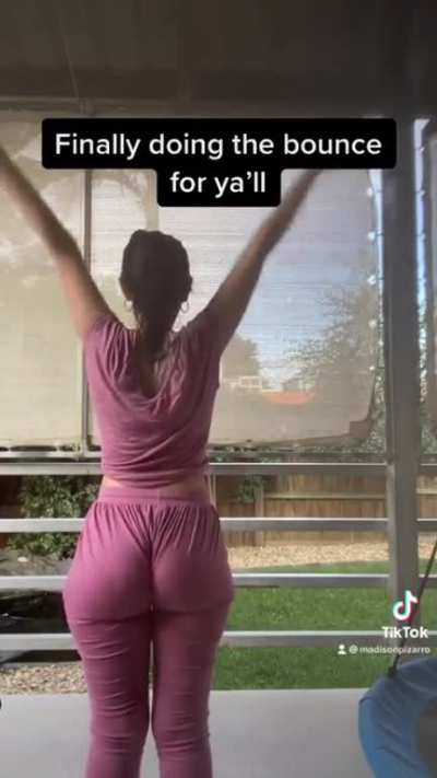 Guys check out U/Madi_jiggles new Reddit page 😍🍑