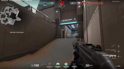 Omen play that proves you don't need good aim to play at mid-high level