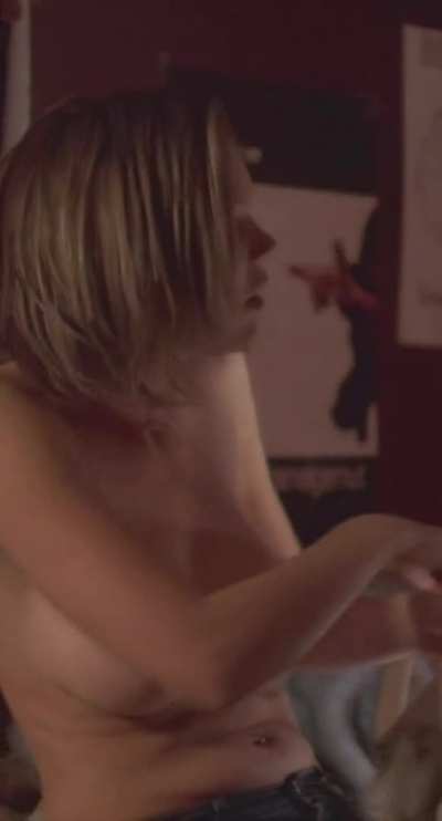 Kristin Proctor's busty tits in "The Wire" S02E04