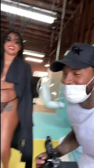 You Just Gotta Apeshit in This Type of Body Dammit