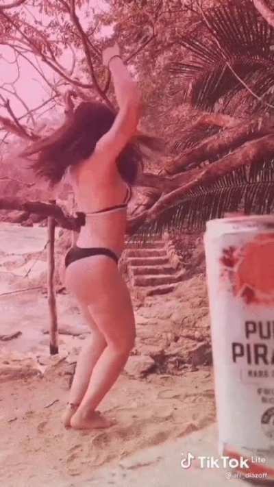 Ariadne D&iacute;az y su enorme culo