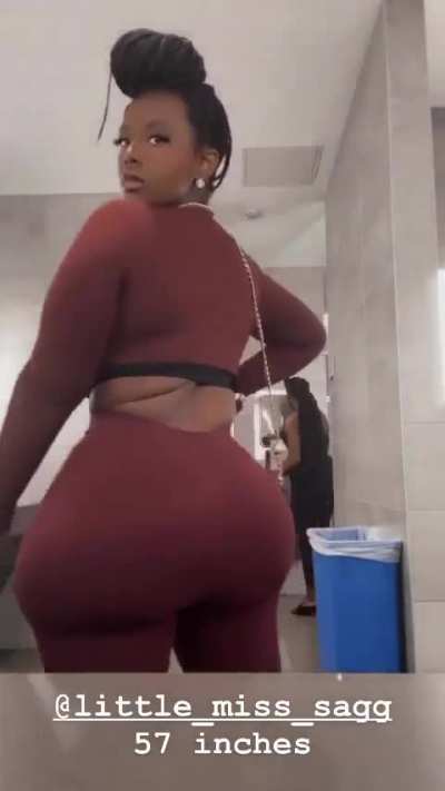 Y&rsquo;all think this a 57 inch ass? 🤔