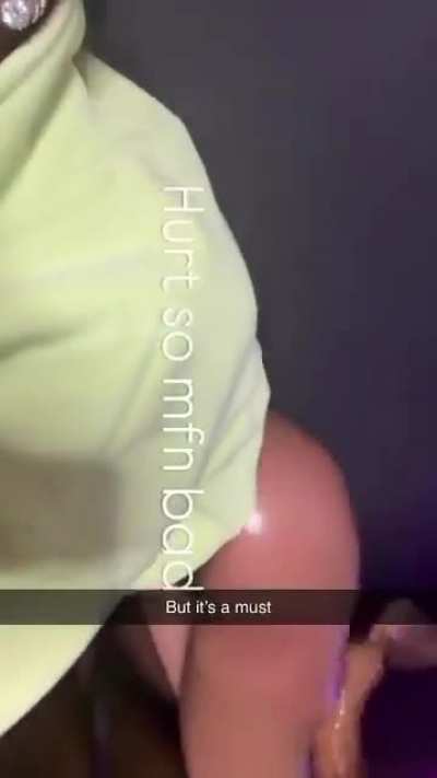 Jayda 🤎getting booty massage