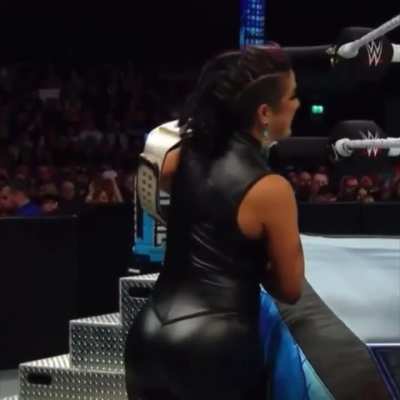 Black looks good on her