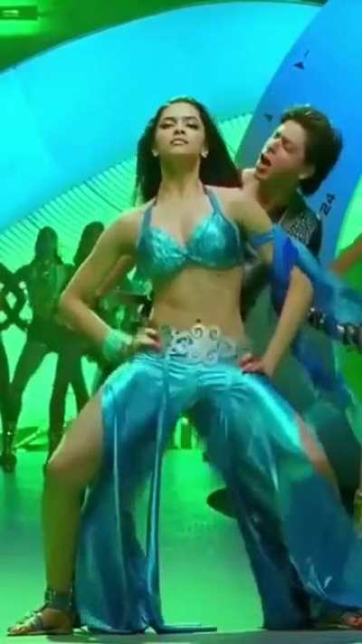 Deepika Padukone showing you how she&rsquo;s going to grind on your cock