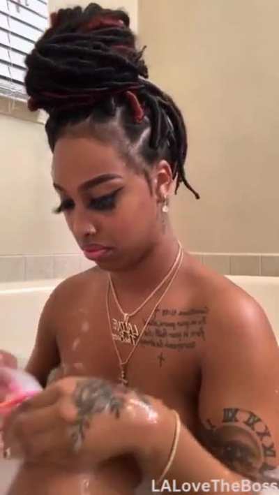 🛁🍷